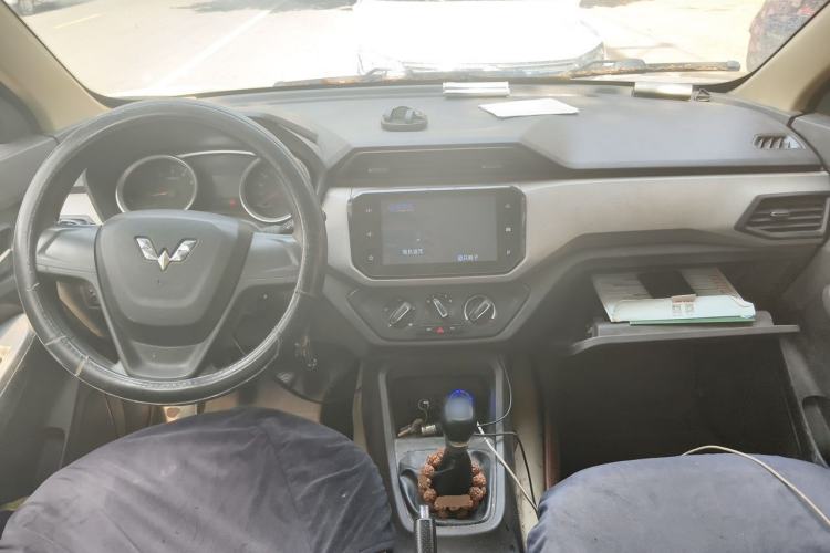 Used Wuling Hongguang 2018 1.5L S Comfort Model L2B Center Console