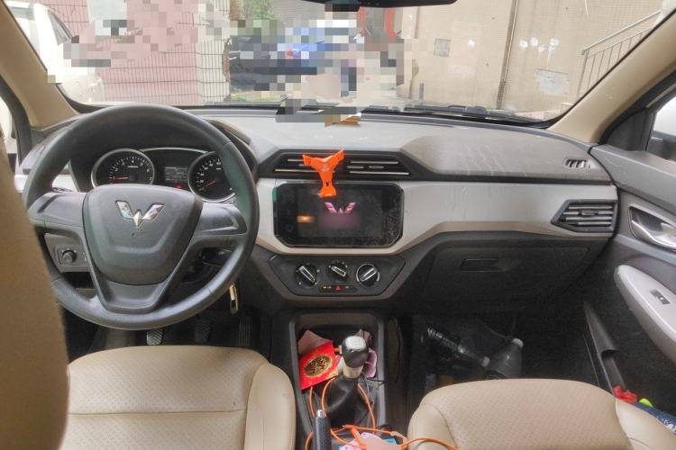 Used Wuling Hongguang 2018 1.5L S Comfort Model L2B Center Console