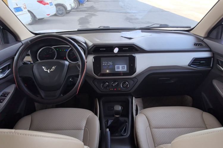 Used Wuling Hongguang 2018 1.5L S Comfort Model L2B Center Console