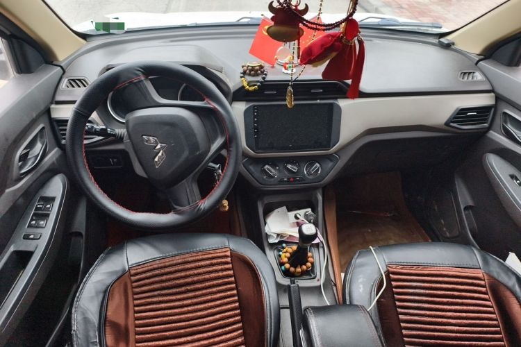 Used Wuling Hongguang 2018 1.5L S Standard Version L2B Center Console
