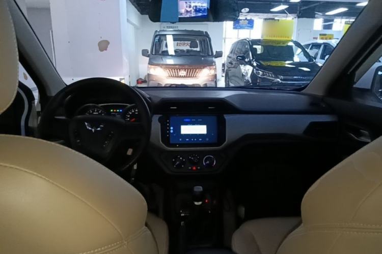 Used Wuling Hongguang 2018 1.5L S Comfort Model L2B Center Console