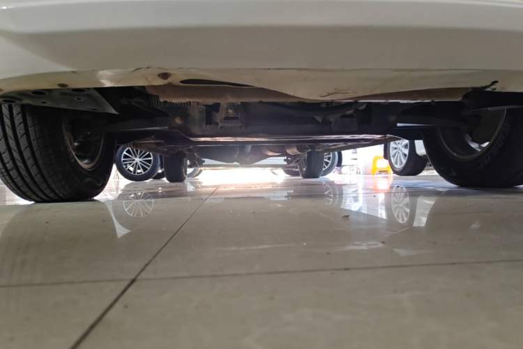 Used Wuling Hongguang 2018 1.5L S Standard Version L2B Chassis Front