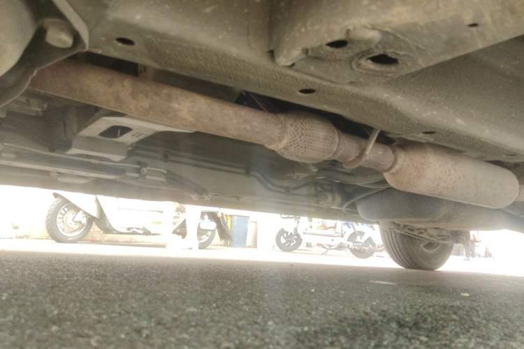 Used Wuling Hongguang 2018 1.5L S Comfort Model L2B Chassis Front Left