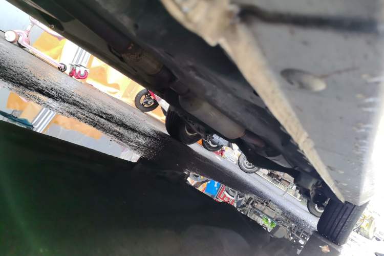 Used Wuling Hongguang 2018 1.5L S Comfort Model L2B Chassis Front Left