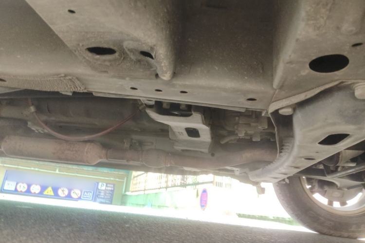 Used Wuling Hongguang 2018 1.5L S Comfort Model L2B Chassis Front Right