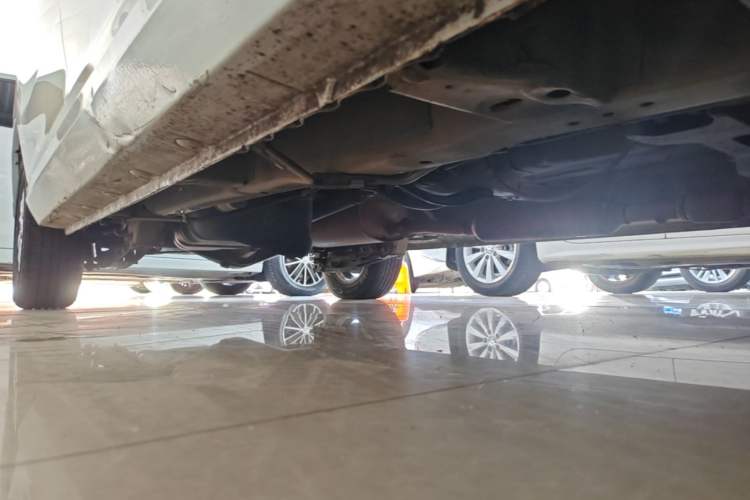 Used Wuling Hongguang 2018 1.5L S Standard Version L2B Chassis Front Right
