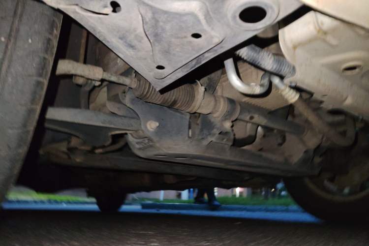 Used Wuling Hongguang 2018 1.5L S Standard Version L2B Chassis Front Right