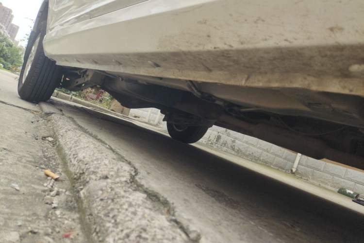 Used Wuling Hongguang 2018 1.5L S Standard Version L2B Chassis Front Right