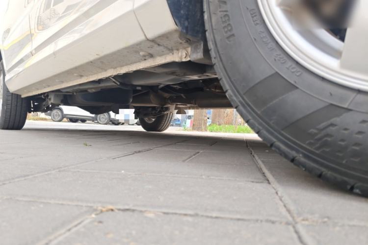 Used Wuling Hongguang 2018 1.5L S Standard Version L2B Chassis Front Right