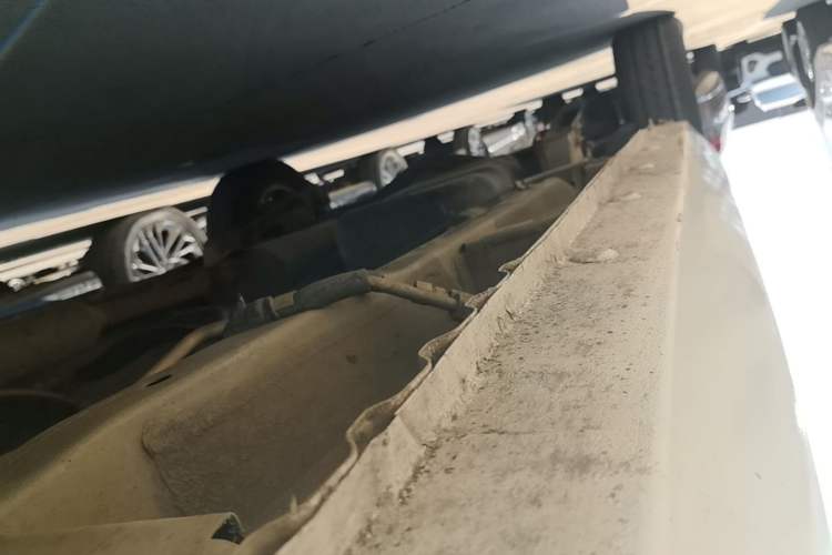 Used Wuling Hongguang 2018 1.5L S Comfort Model L2B Chassis Front Right