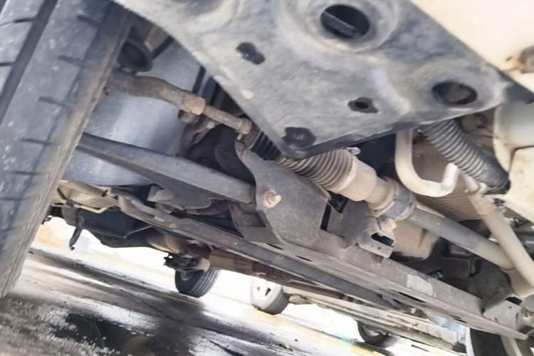 Used Wuling Hongguang 2018 1.5L S Comfort Model L2B Chassis Front Right