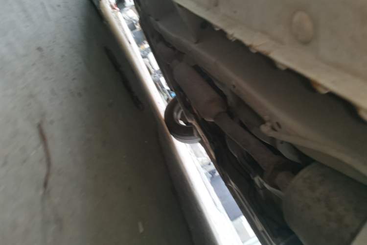 Used Wuling Hongguang 2018 1.5L S Comfort Model L2B Chassis Rear Left