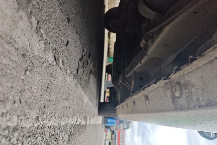 Used Wuling Hongguang 2018 1.5L S Comfort Model L2B Chassis Rear Right
