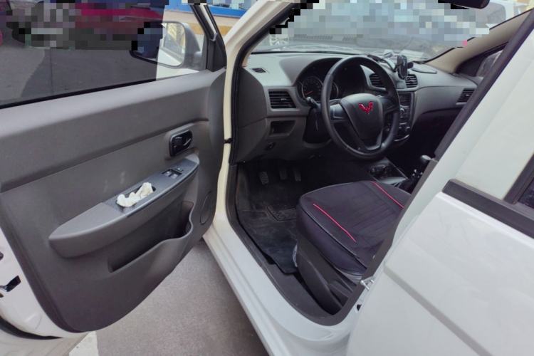 Used Wuling Hongguang 2018 1.5L Classic S Base Model Driver Seat