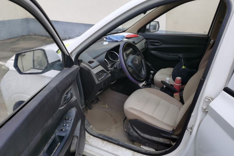 Used Wuling Hongguang 2018 1.5L S Standard Version L2B Driver Seat