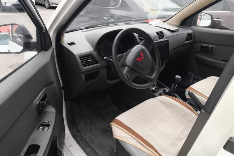 Used Wuling Hongguang 2018 1.5L Classic S Base Model Driver Seat