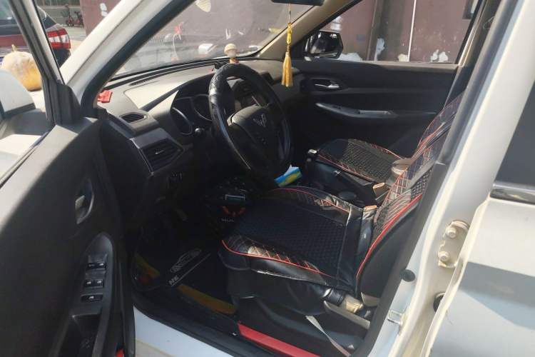 Used Wuling Hongguang 2018 1.5L S Comfort Model L2B Driver Seat