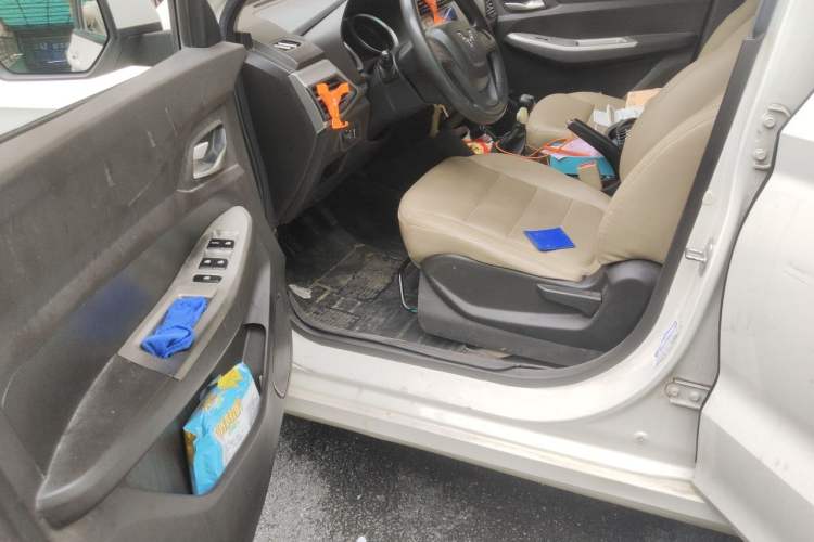 Used Wuling Hongguang 2018 1.5L S Comfort Model L2B Driver Seat