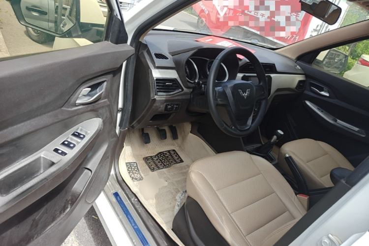 Used Wuling Hongguang 2018 1.5L S Comfort Model L2B Driver Seat