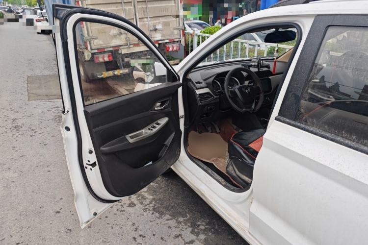 Used Wuling Hongguang 2018 1.5L S Comfort Model L2B Driver Seat