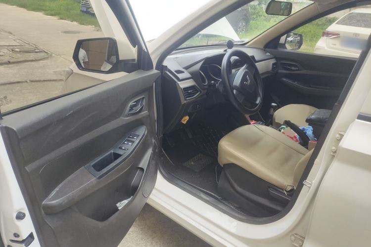 Used Wuling Hongguang 2018 1.5L S Standard Version L2B Driver Seat