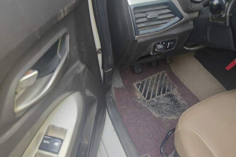Used Wuling Hongguang 2018 1.5L S Comfort Model L2B Driver Seat