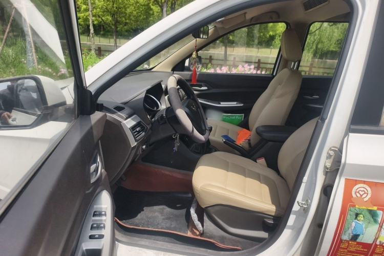 Used Wuling Hongguang 2018 1.5L S Standard Version L2B Driver Seat