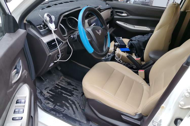 Used Wuling Hongguang 2018 1.5L S Comfort Model L2B Driver Seat