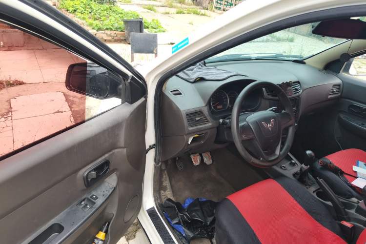 Used Wuling Hongguang 2018 1.2L Classic S Base Model Driver Seat