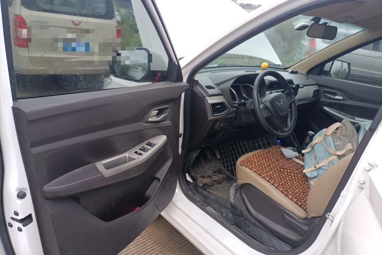 Used Wuling Hongguang 2018 1.5L S Comfort Model L2B Driver Seat