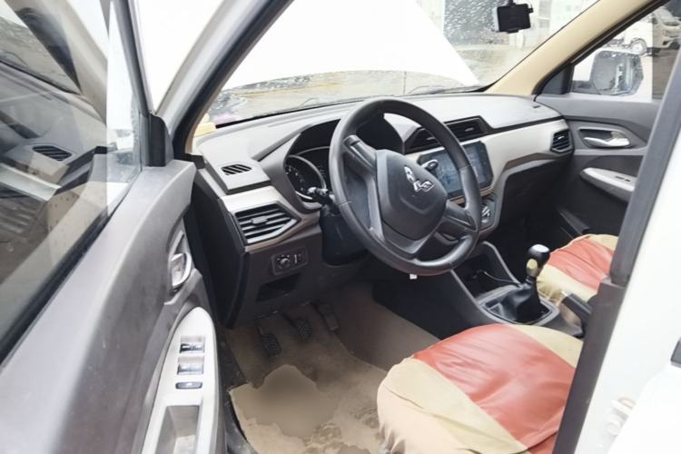 Used Wuling Hongguang 2018 1.5L S Comfort Model L2B Driver Seat