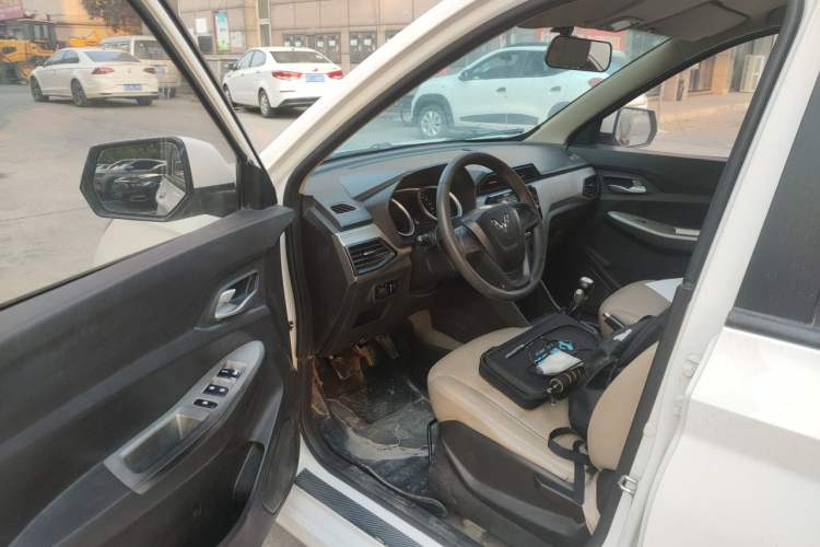 Used Wuling Hongguang 2018 1.5L S Comfort Model L2B Driver Seat