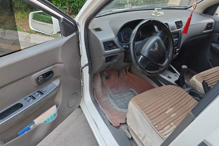 Used Wuling Hongguang 2018 1.5L Classic S Standard Model Driver Seat