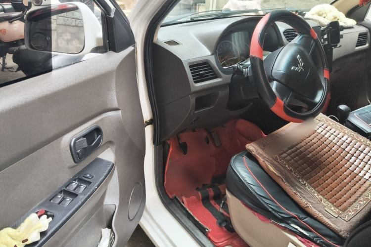 Used Wuling Hongguang 2018 1.5L Classic S Standard Model Driver Seat