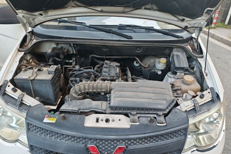 Used Wuling Hongguang 2018 1.5L Classic S Base Model Engine Bay
