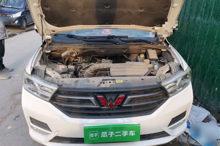 Used Wuling Hongguang 2018 1.5L S Comfort Model L2B Engine Bay