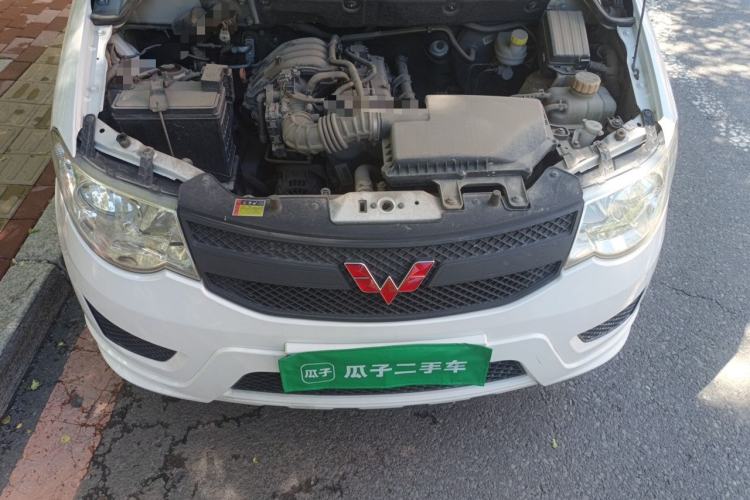 Used Wuling Hongguang 2018 1.2L Classic S Base Model Engine Bay