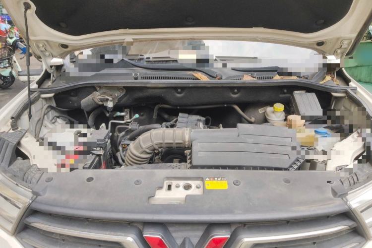 Used Wuling Hongguang 2018 1.5L S Comfort Model L2B Engine Bay