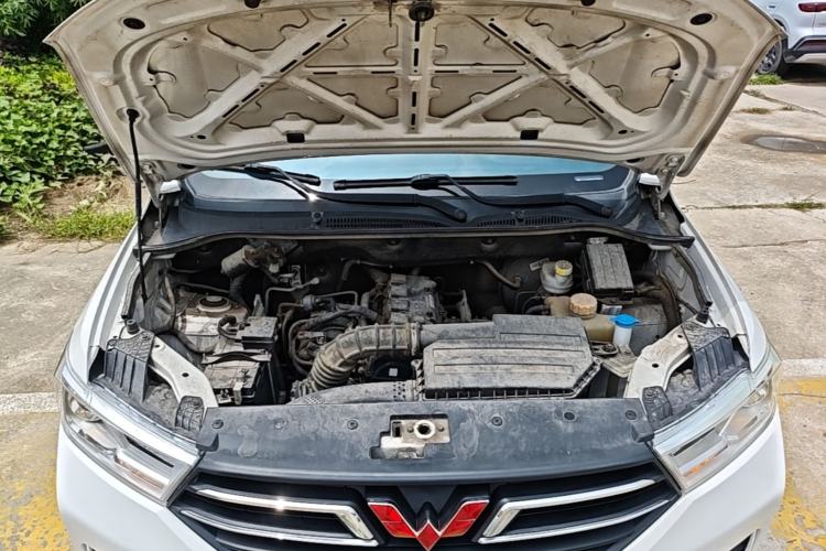 Used Wuling Hongguang 2018 1.5L S Standard Version L2B Engine Bay