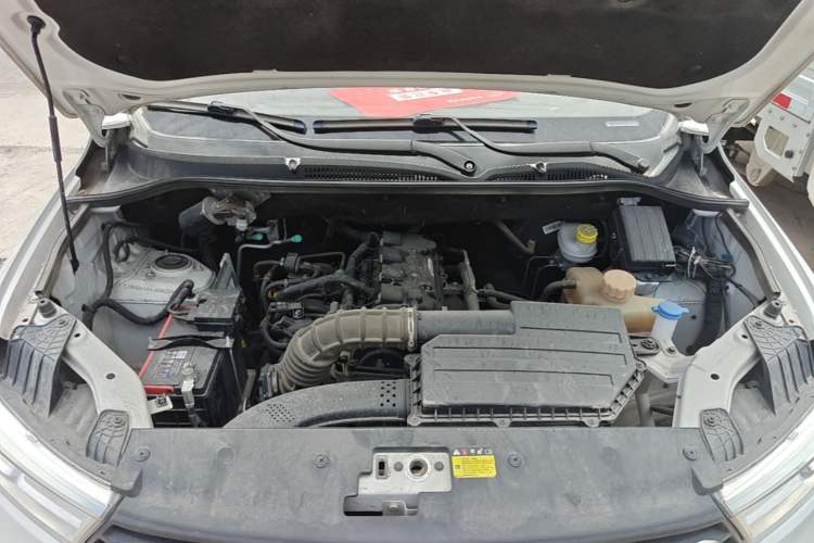 Used Wuling Hongguang 2018 1.5L S Comfort Model L2B Engine Bay