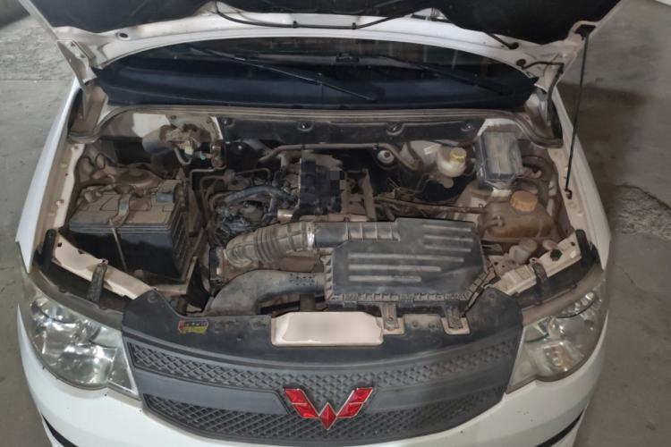 Used Wuling Hongguang 2018 1.5L Classic S Base Model Engine Bay