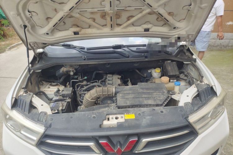 Used Wuling Hongguang 2018 1.5L S Standard Version L2B Engine Bay