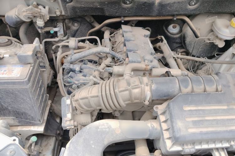 Used Wuling Hongguang 2018 1.5L Classic S Standard Model Engine Bay
