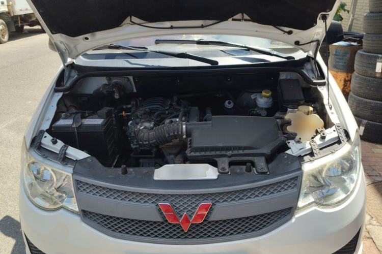Used Wuling Hongguang 2018 1.2L Classic S Base Model Engine Bay