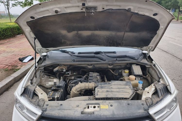 Used Wuling Hongguang 2018 1.5L S Standard Version L2B Engine Bay