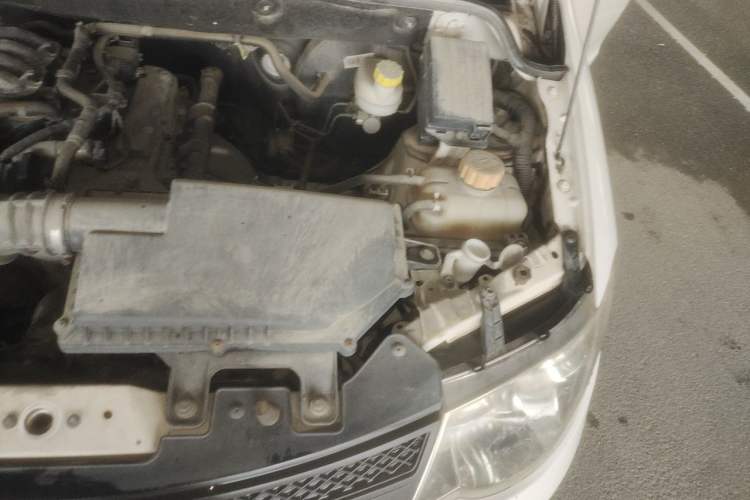 Used Wuling Hongguang 2018 1.2L Classic S Base Model Engine Bay Left