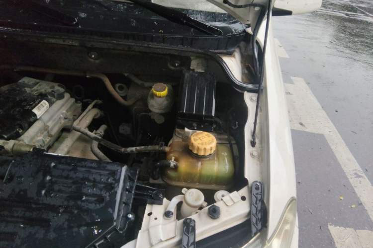 Used Wuling Hongguang 2018 1.5L Classic S Base Model Engine Bay Left