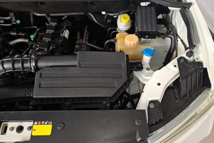 Used Wuling Hongguang 2018 1.5L S Standard Version L2B Engine Bay Left