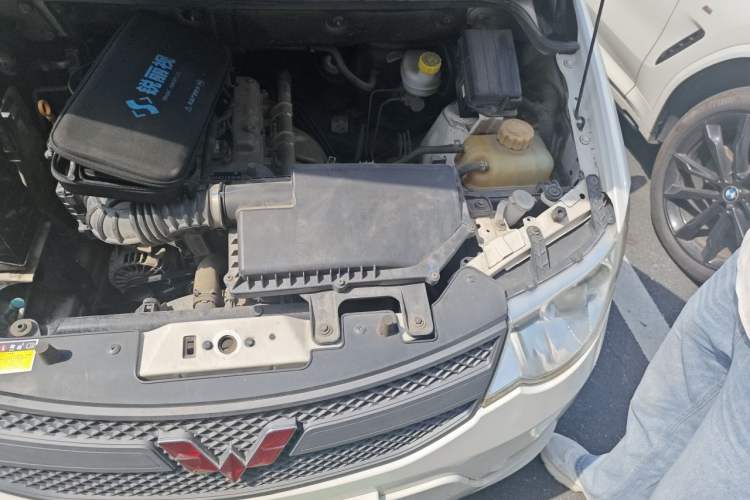 Used Wuling Hongguang 2018 1.2L Classic S Base Model Engine Bay Left