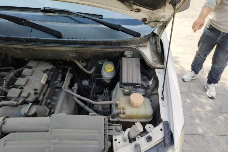 Used Wuling Hongguang 2018 1.5L Classic S Base Model Engine Bay Left